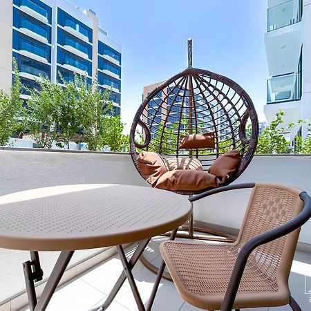Charming Studio With Balcony In Azizi Riviera Dubai Dış mekan fotoğraf