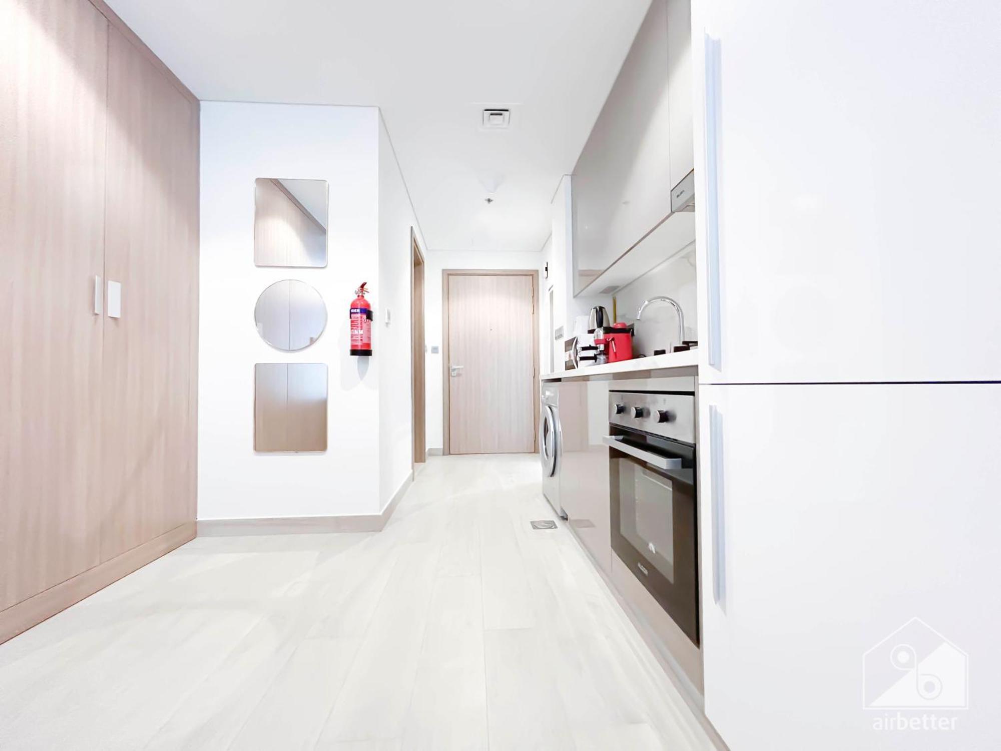 Charming Studio With Balcony In Azizi Riviera Dubai Dış mekan fotoğraf